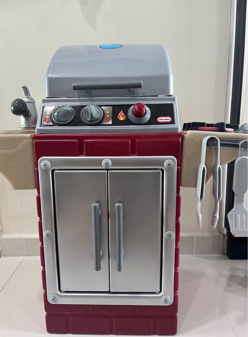 Little tikes get shop out and grill