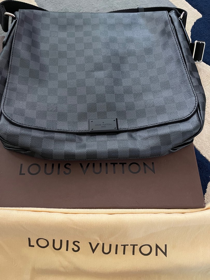 Louis Vuitton Daniel Damier Graphite GM Black - US