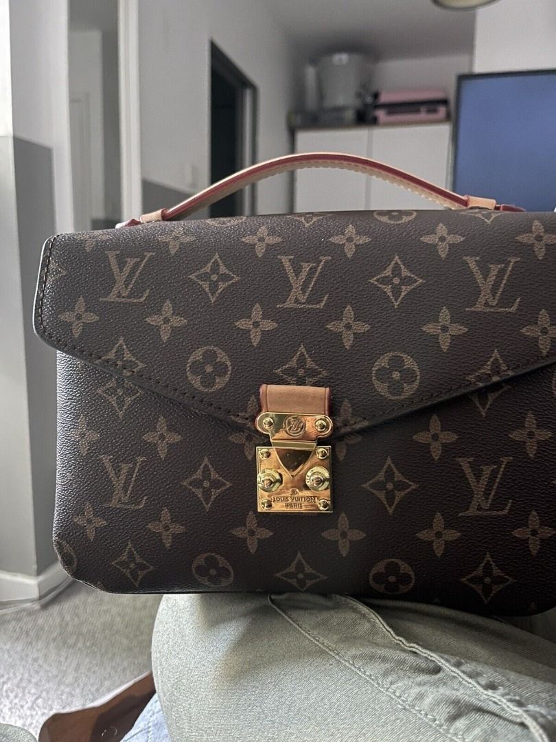 Pochette metis louis 2025 vuitton occasion