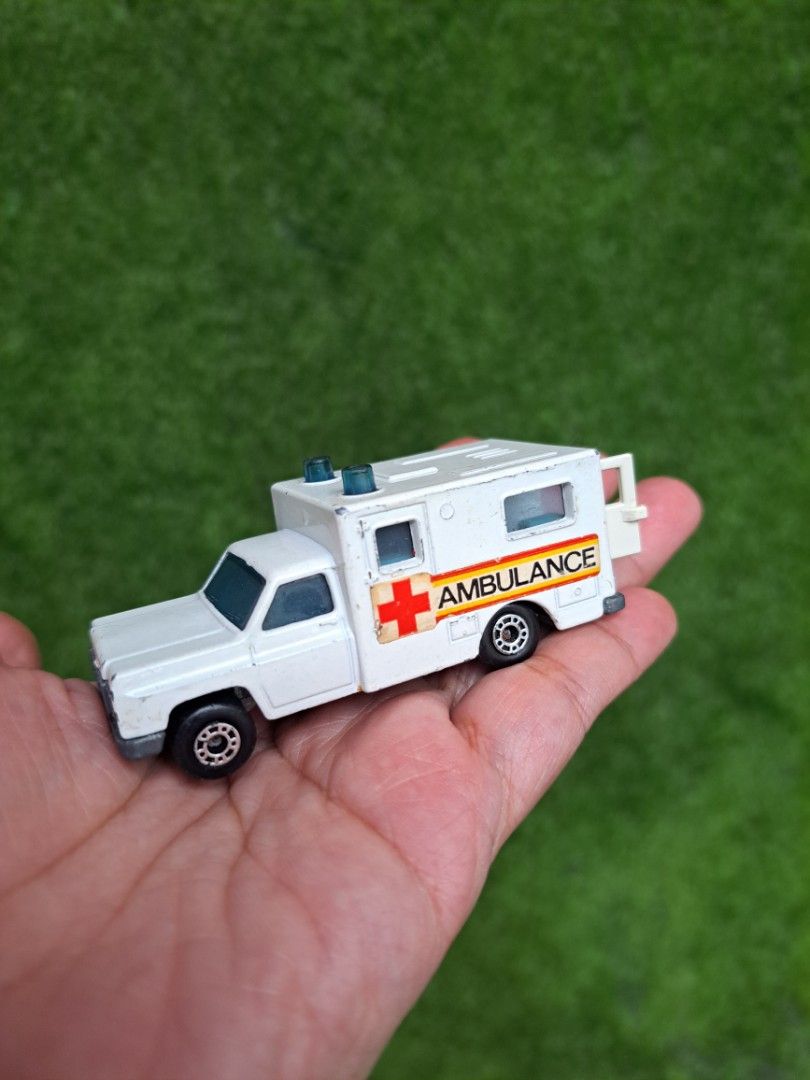Matchbox no top 41 ambulance 1977