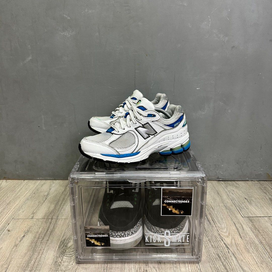 New Balance 2002r (Category: Sneakers) located in Davao. Submitted by connected082 (Listing ID 1255382114, Image 1). Description: Size 4us / 22cm Excellent condition .