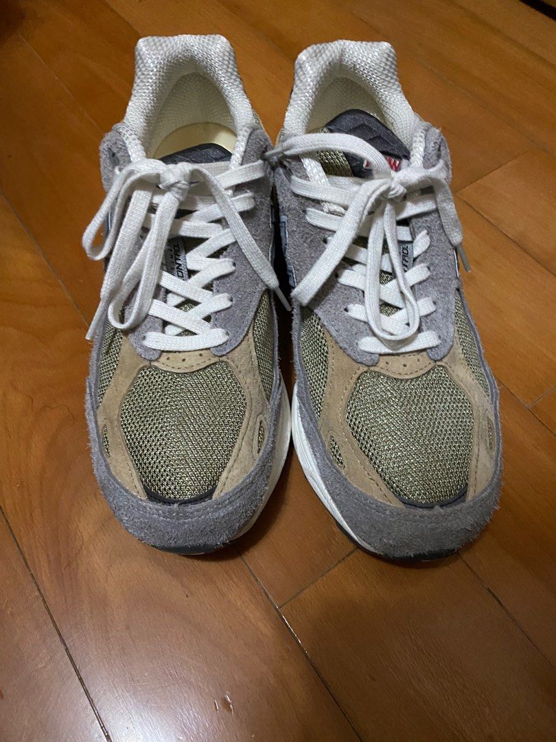 New Balance M990 TG3 us9 42.5, 男裝, 鞋, 波鞋- Carousell