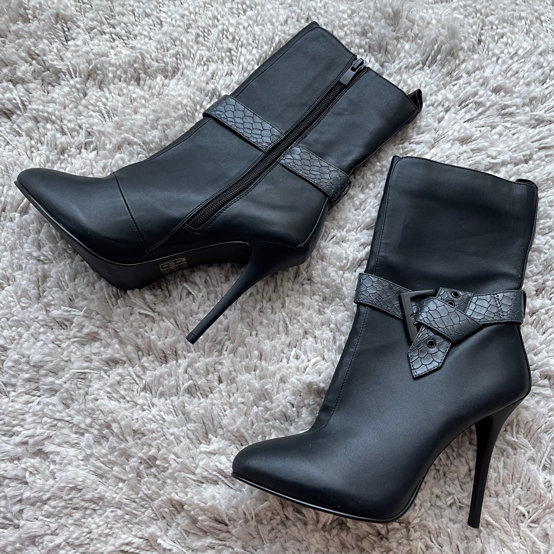NEW with DEFECTS charles & keith black calf length high heel boots, Women's Fashion, Footwear