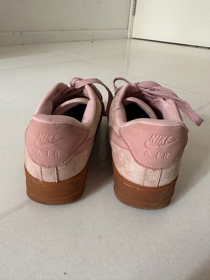 Air force 1 hot sale low particle pink gum