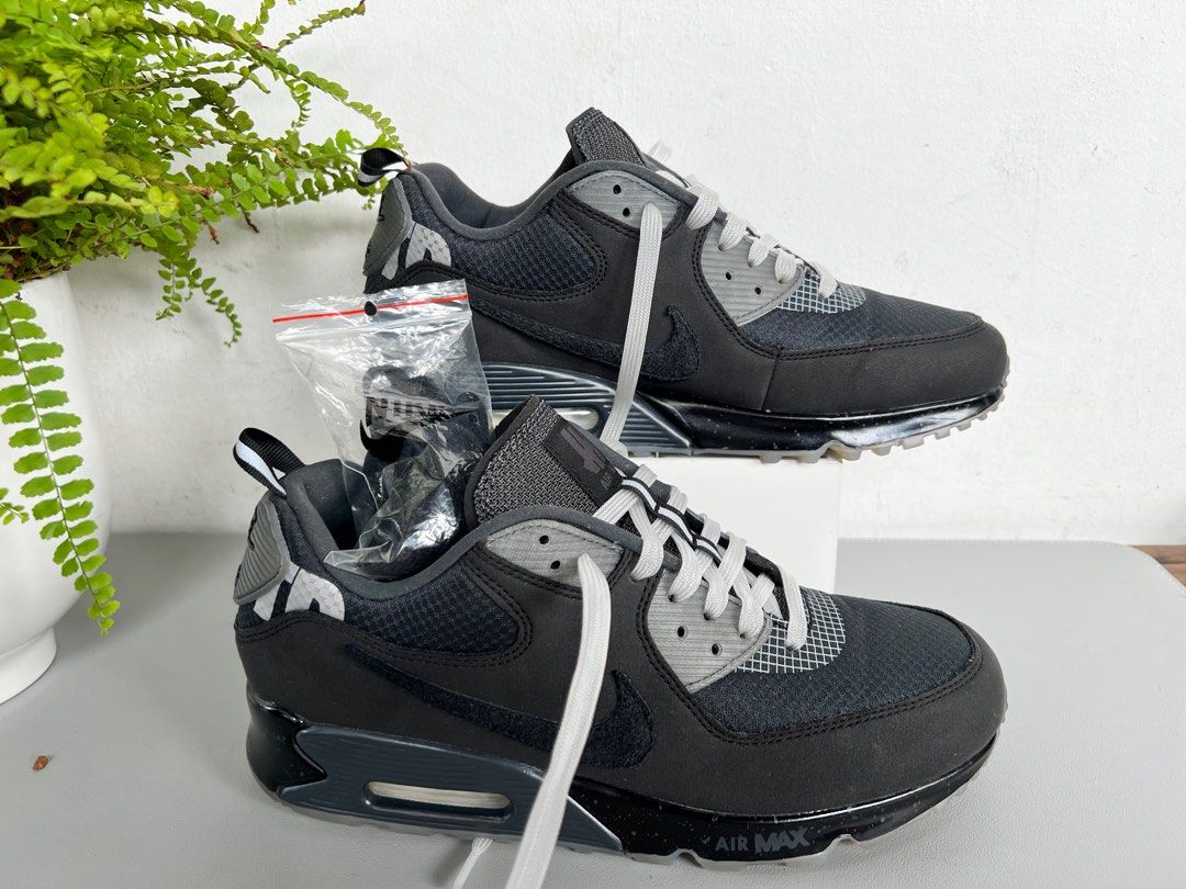 Undefeated x nike air max 90 online