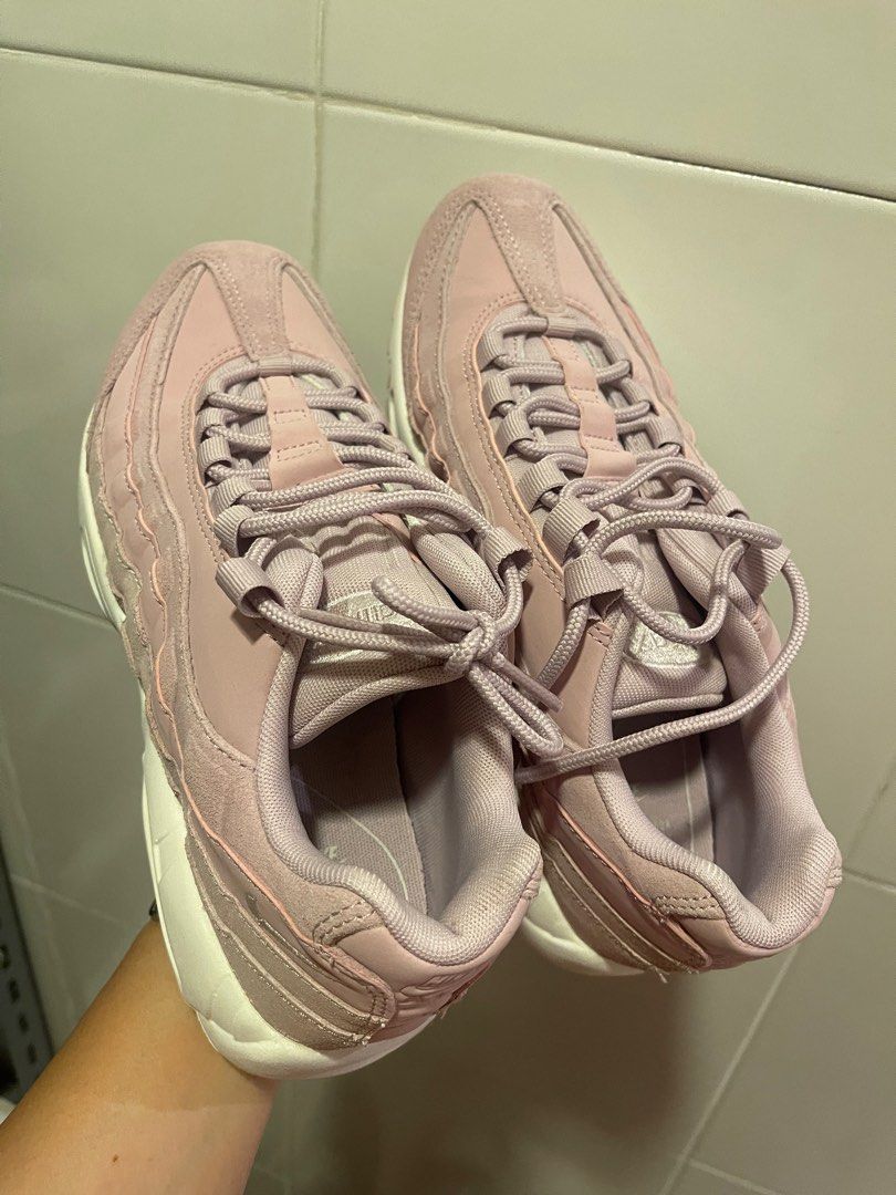 pink and grey nike airmax