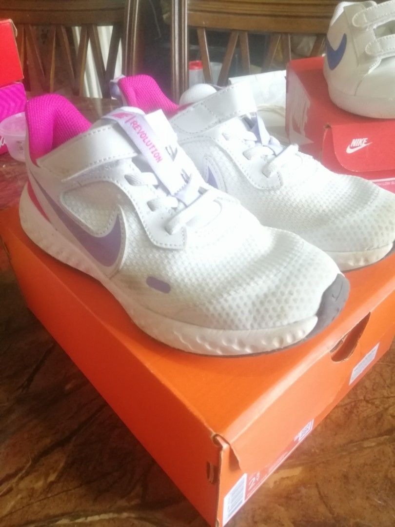 Nike 5. hotsell 215