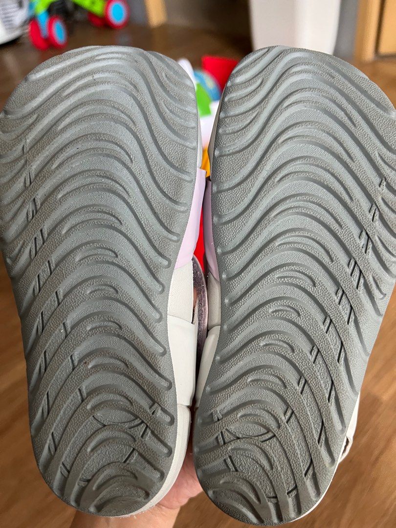 Nike hotsell sandals 11c