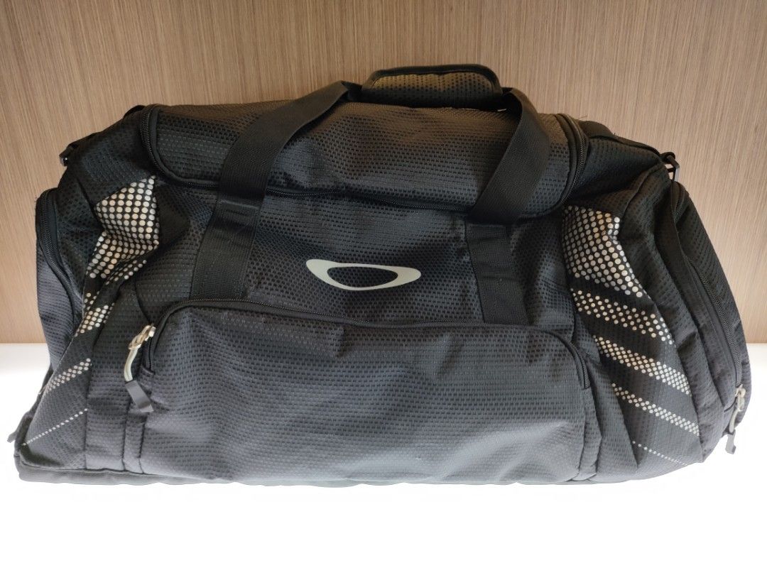 Oakley travel bag best sale