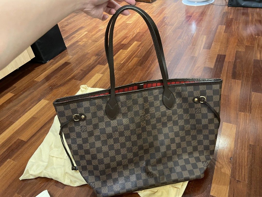 Original LV Louis Vuitton Neverfull MM Damier Tote, Luxury, Bags & Wallets  on Carousell
