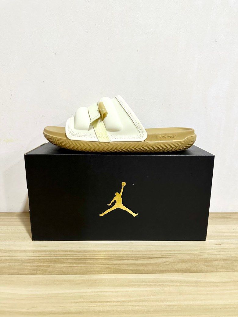 Gold sale jordan slides