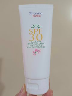 Pharmabelle SPF30 氧化鋅物理防曬面霜(原價$420)64168638497539110