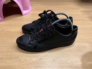 Kasut lelaki 100% Original Louis Vuitton LV Nike Air Jordan Sneakers, Men's  Fashion, Footwear, Sneakers on Carousell