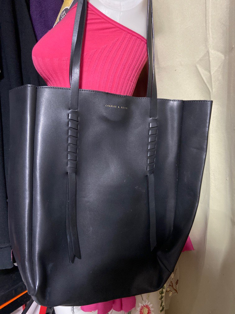 Black Leia Tote Bag - CHARLES & KEITH US