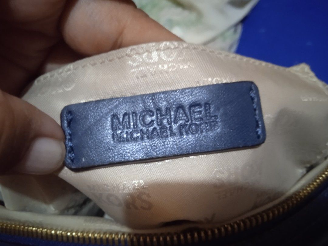 Preloved Vintage MK soft leather pebbled bag (Category: Luxury Bags & Wallets) located in Quezon City. Submitted by shine2031 (Listing ID 1255213353, Image 3). Description: Preloved Vintage MK soft leather pebbled bag given as a gift RFS: need funds with minimal flaw.