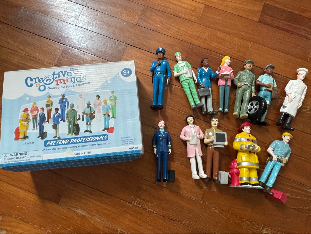 Small hotsell play figures