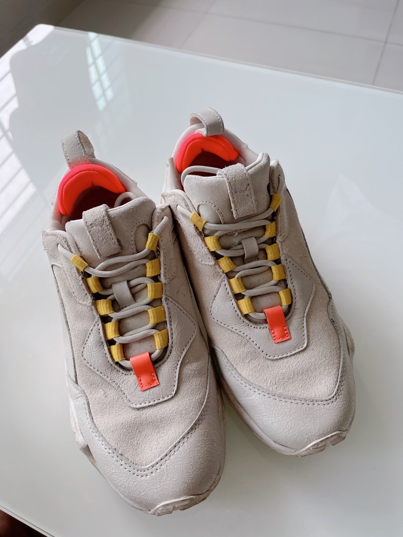 Puma women's discount thunder sneaker