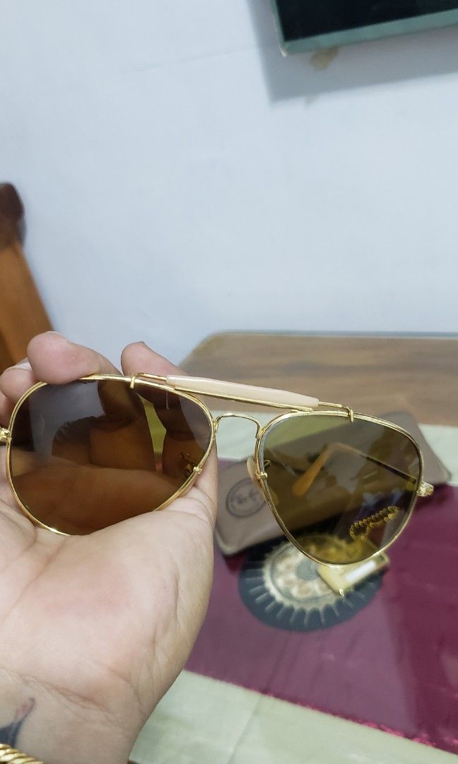 Rayban 50th aniv the general (Category: Sunglasses & Eyewear) located in Manila. Submitted by mistej (Listing ID 1255345190, Image 3). Description: for colectors rayban 50th aniversary the general 1937 to 1987 dated 1987 14karat gold made in u.s.a replacement lens but i have the lens of the original 1987 lens.