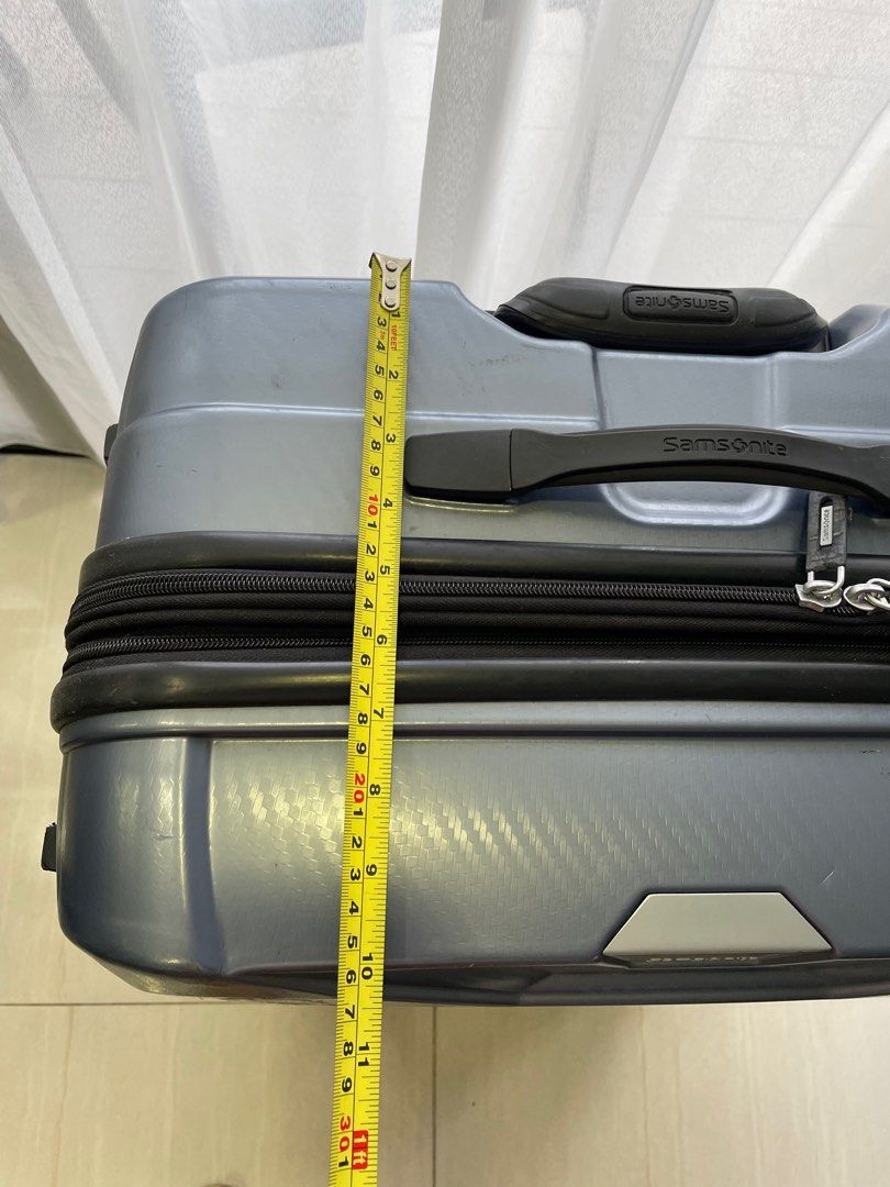 Samsonite luggage (28 inches), Hobbies & Toys, Travel, Luggage on Carousell