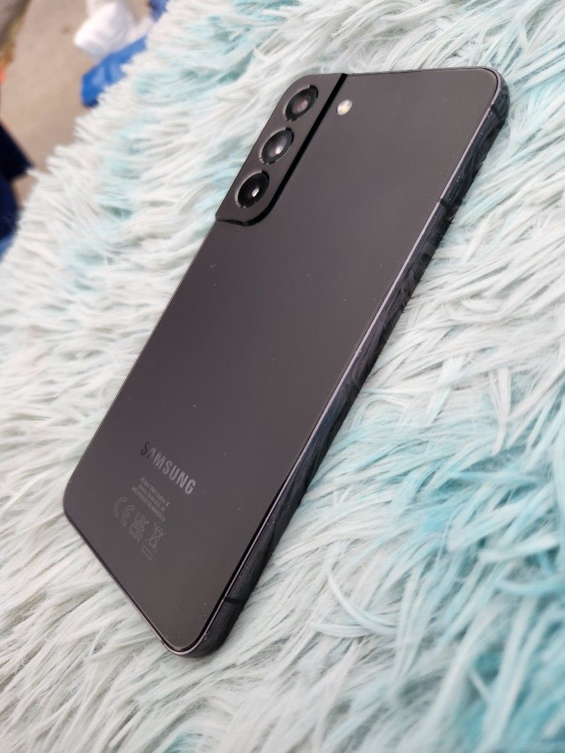 Samsung S22 5g (Category: Samsung) located in Quezon City. Submitted by mubrogadgets (Listing ID 1255338893, Image 3). Description: SAMSUNG S22 5G No issue 👉SUPER FLAGSHIP PHONE 👉5G NETWorj 👉8gb ram and 128 Quick specs👇👇👇 👉Dynamic AMOLED 2X, 120Hz, HDR10+, 1300 nits (peak) 👉6.1inches, 👉Exynos 2200 (4 nm) 👉Xclipse 920 👉Fingerprint (under display, ultrasonic), 👉128gb/8 👉Samsung DeX, (desktop experience support) 📷BACK CAMERA 50 MP, 23m