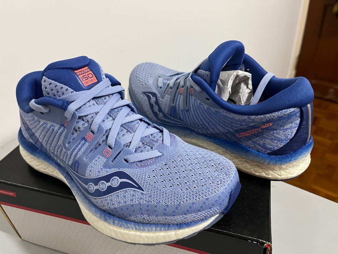 Walking sneaker saucony discount sneakers