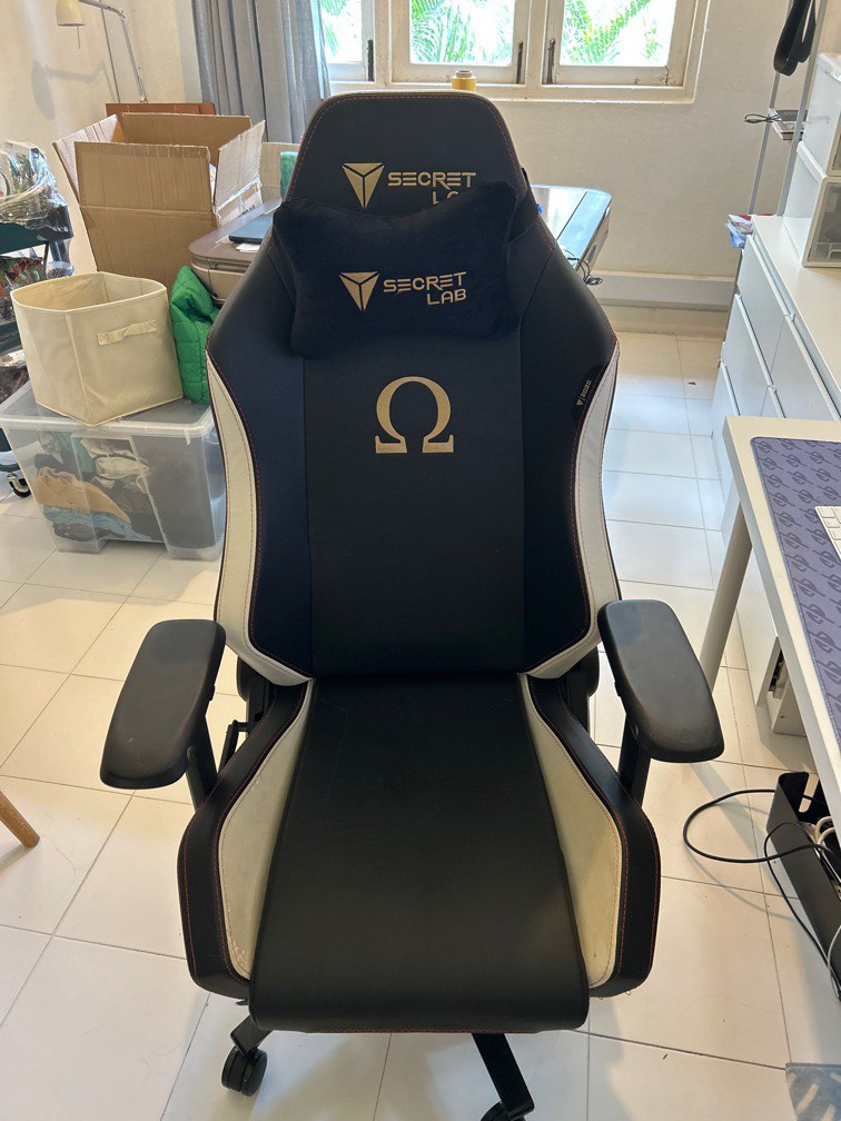 Secretlab omega sales classic