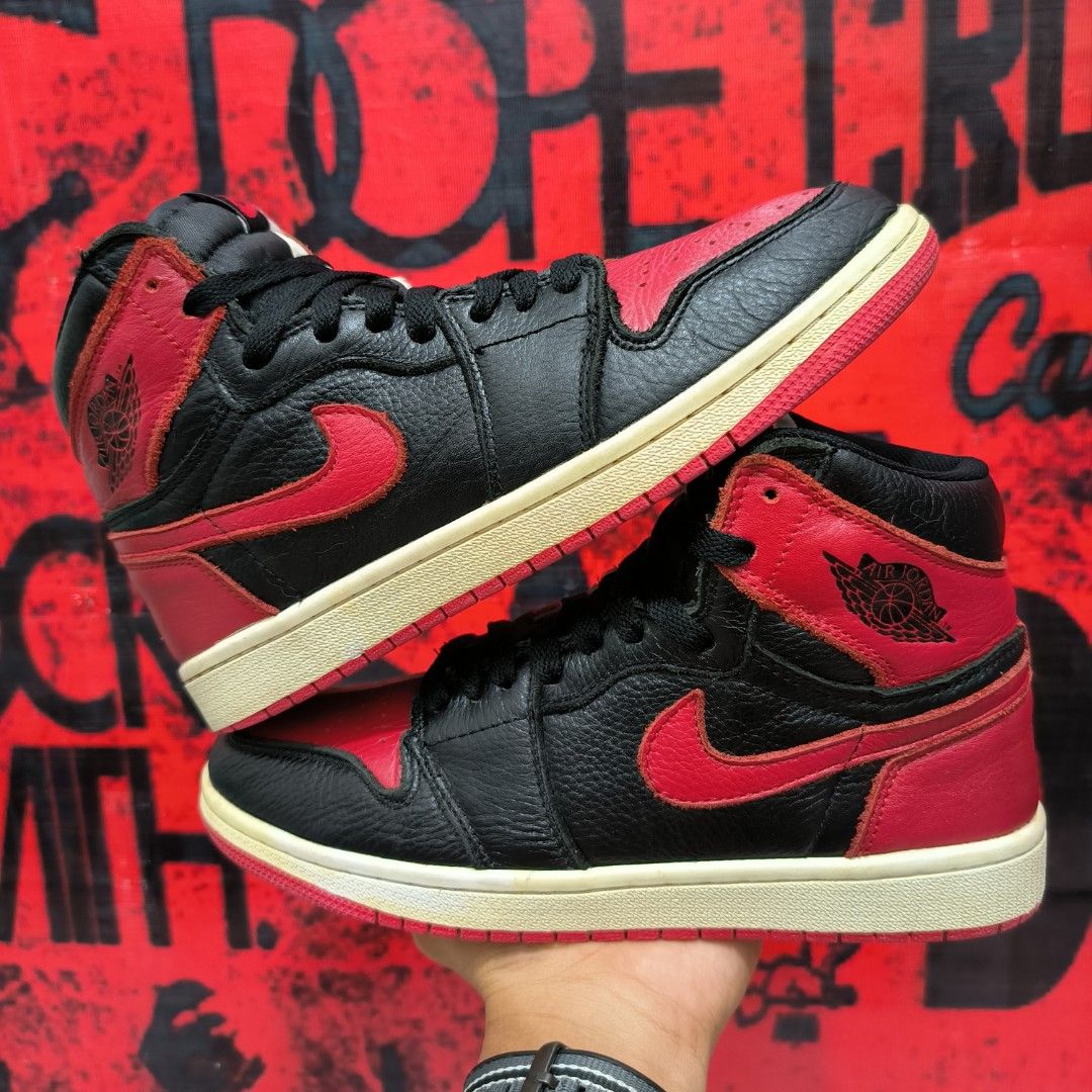 Nike Air Jordan 1 Retro High Homage to Home, Fesyen Pria, Sepatu