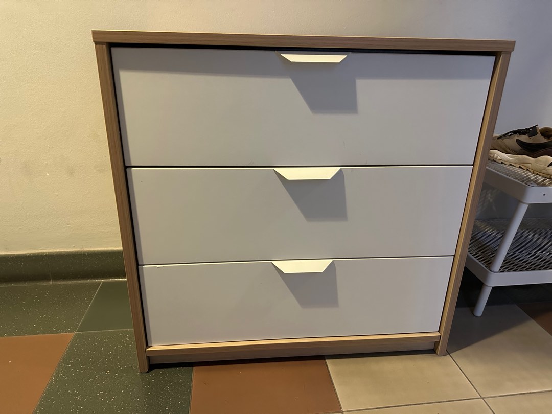 moving out, Furniture & Home Living, Furniture, Shelves