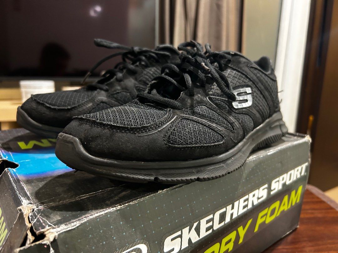 Sketcher sport hot sale memory foam
