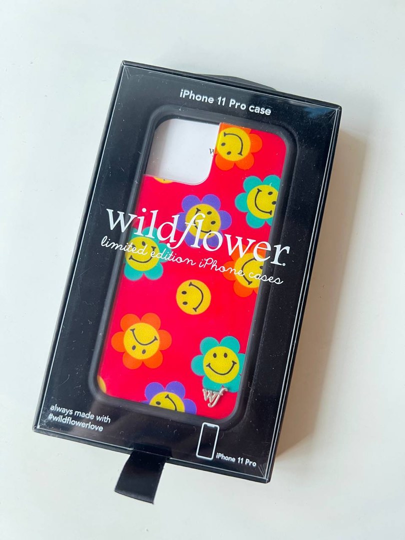 Smiley Flowers Wildflower Case (Iphone 11 Pro) NEW (helping tags