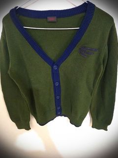 Sweater Cardigan Hijau