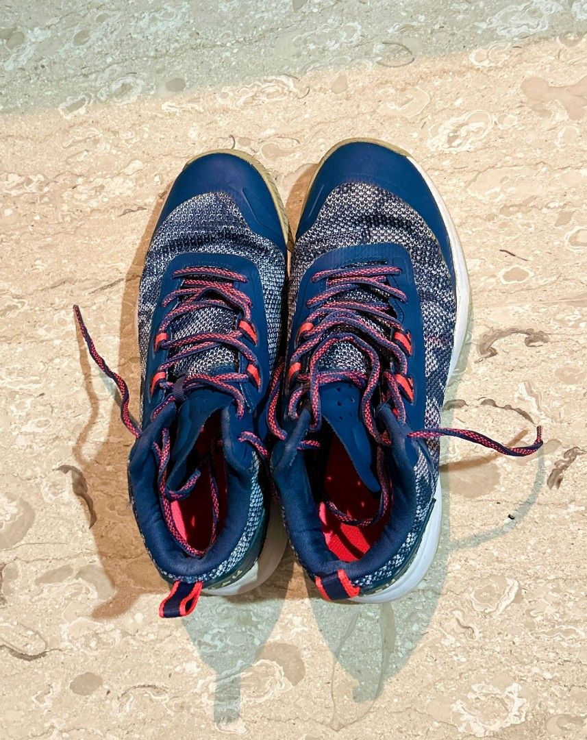 Tarmak Basketball Shoes, Men's Fashion, Footwear, Casual shoes on Carousell