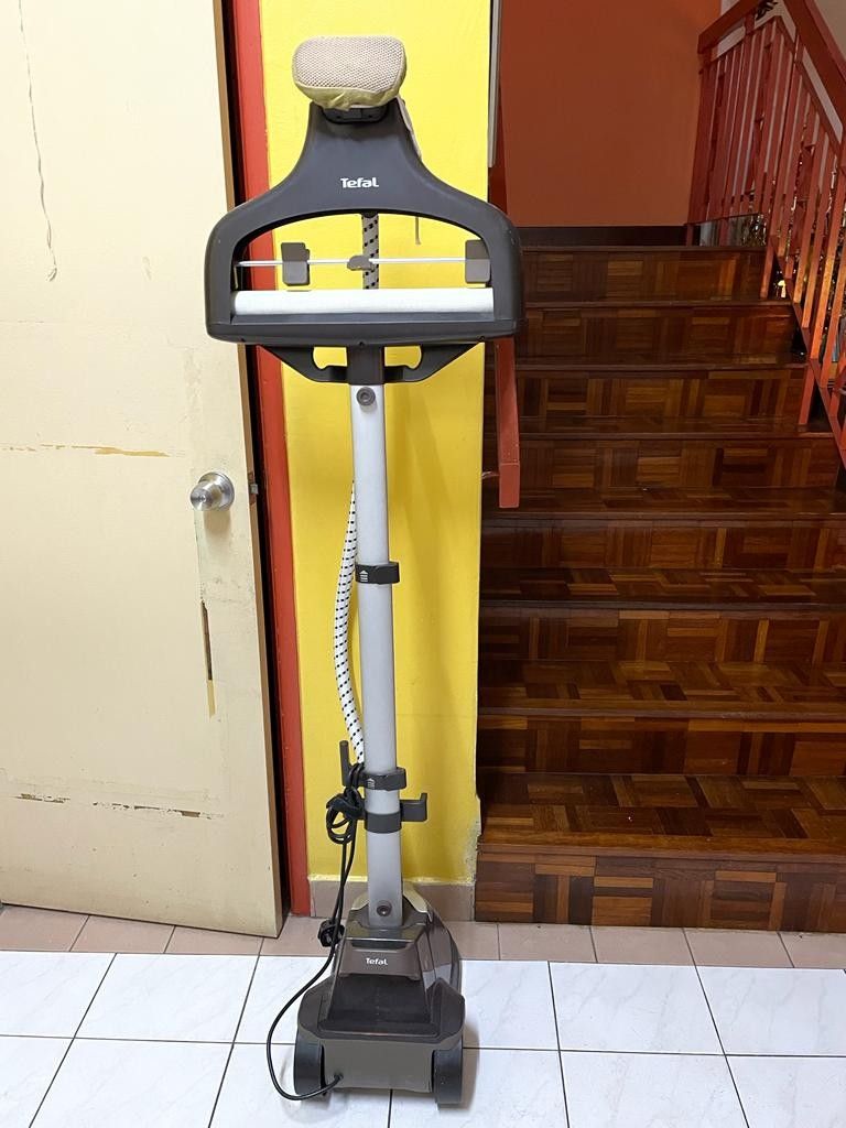 Tefal stand steam iron, TV & Home Appliances, Irons & Steamers on Carousell