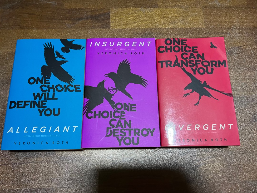 THE DIVERGENT SERIES BY VERONICA RUTH (FULL SET), Hobbies & Toys, Books
