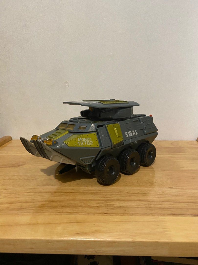 Transformers Onslaught Ultra Class (Category: Action & Battle Toys) located in Pasig City. Submitted by AndyY (Listing ID 1255282629, Image 1). Description: 750 + SF Loose Missing bullets from turret Discount if bought with other Transformers.