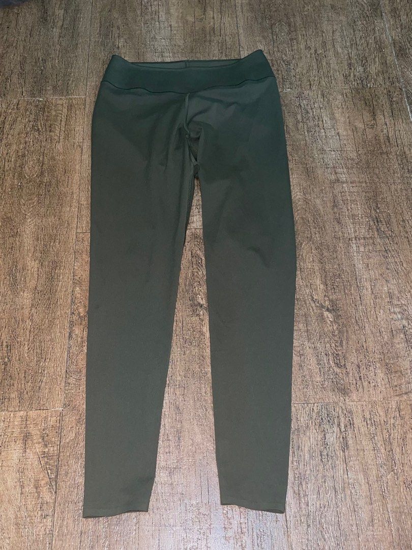 UNIQLO airism active leggings, Women's Fashion, Activewear on Carousell