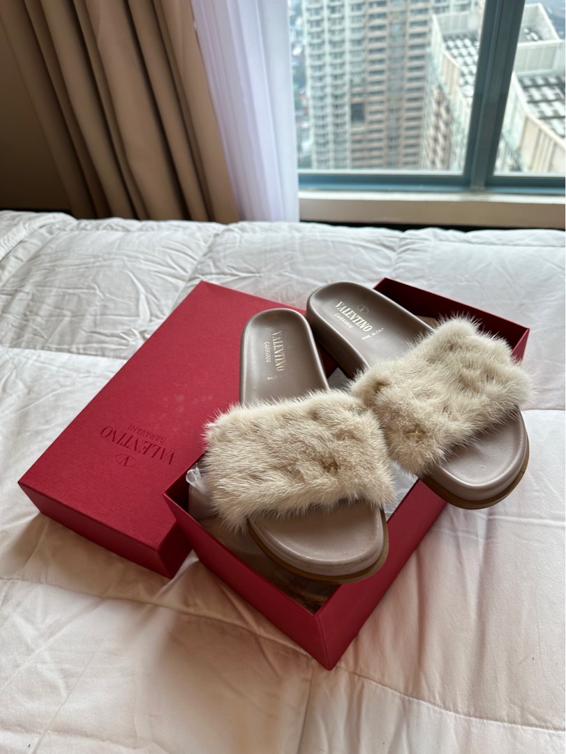 Valentino Garavani Fur Rock Stud Slides Luxury Sneakers
