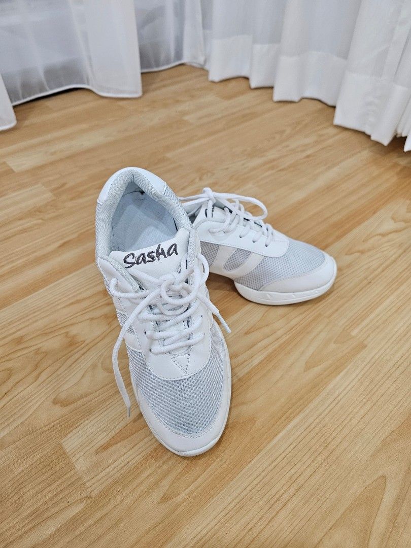 White dance sneakers Women s Fashion Footwear Sneakers on Carousell