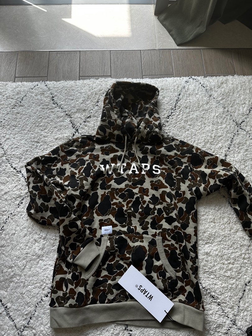 WTAPS 迷彩hoodie 有帽衛衣全新size 02, 男裝, 上身及套裝, 衛衣