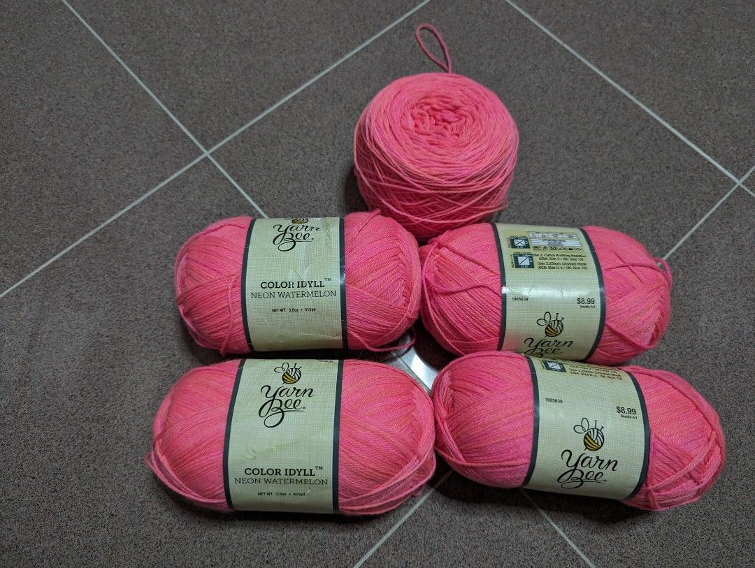 1 Yarn Bee Yarn Soft & Sleek Color Soft Pink 