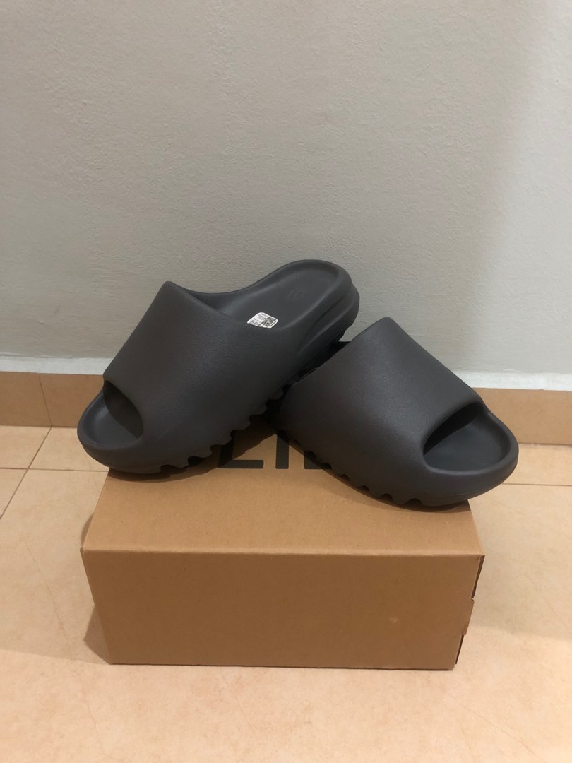 yeezy slides moon grey