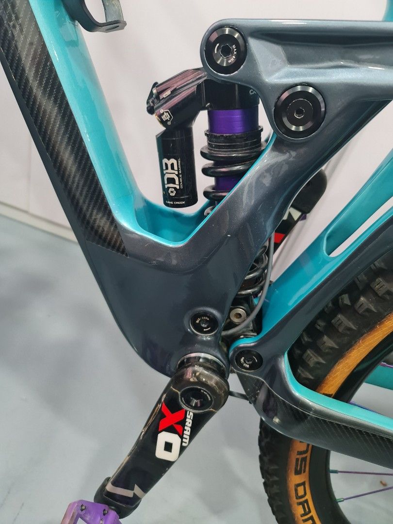 29er carbon M size, Sports Equipment, Bicycles Parts, Bicycles