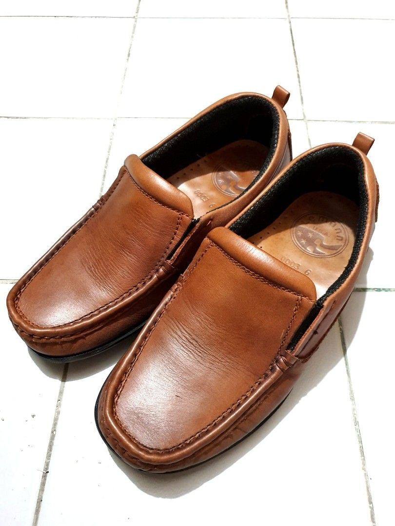 Genuine leather cheap loafer shoes