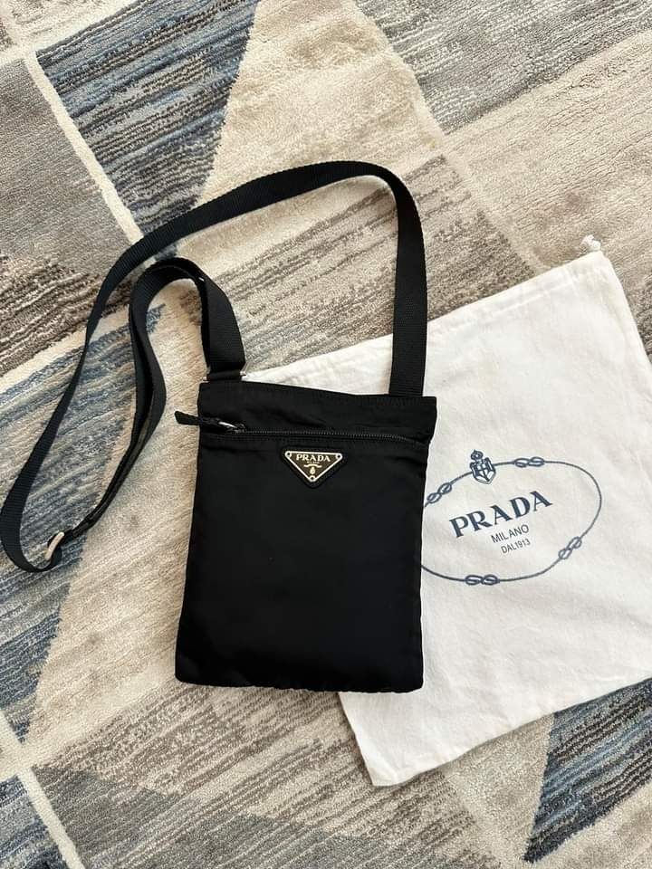 Vintage prada hotsell side bag