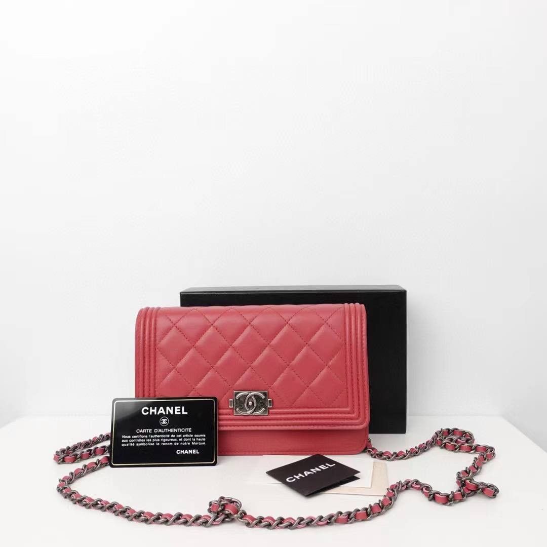 PRE-ORDER ] Preloved Chanel Leboy Wallet On Chain. Serial 16