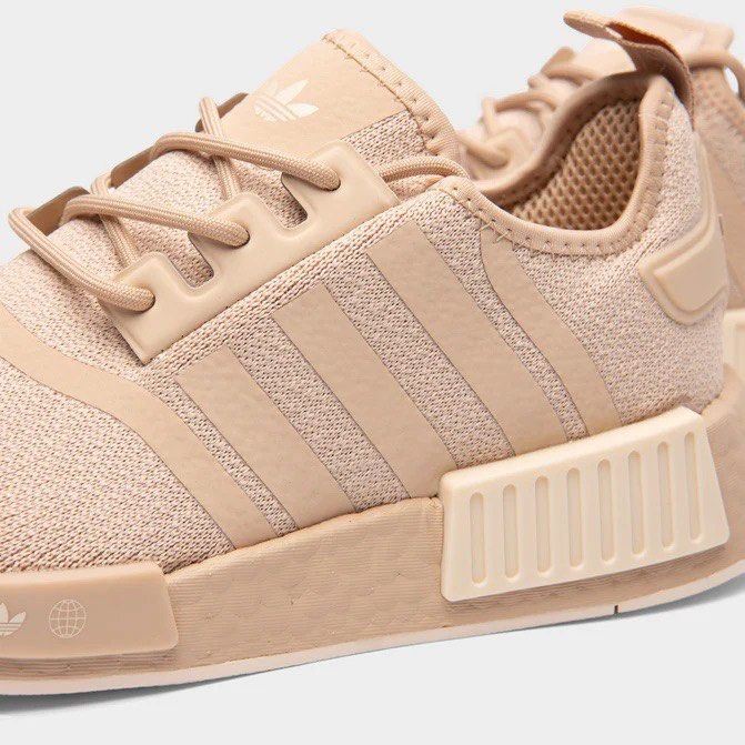 Adidas nmd hotsell r1 beige womens