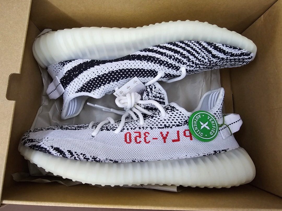 Adidas yeezy boost 350 v1 zebra hotsell