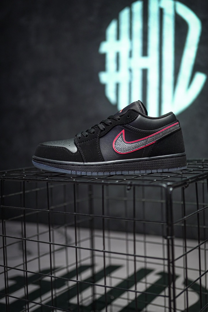 Air Jordan 1 Low "Red Orbit", Men's Fashion, Footwear, Sneakers on