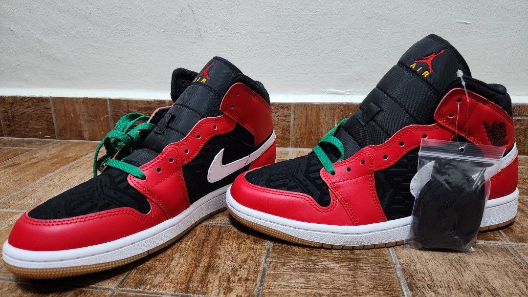 Red christmas sale jordans