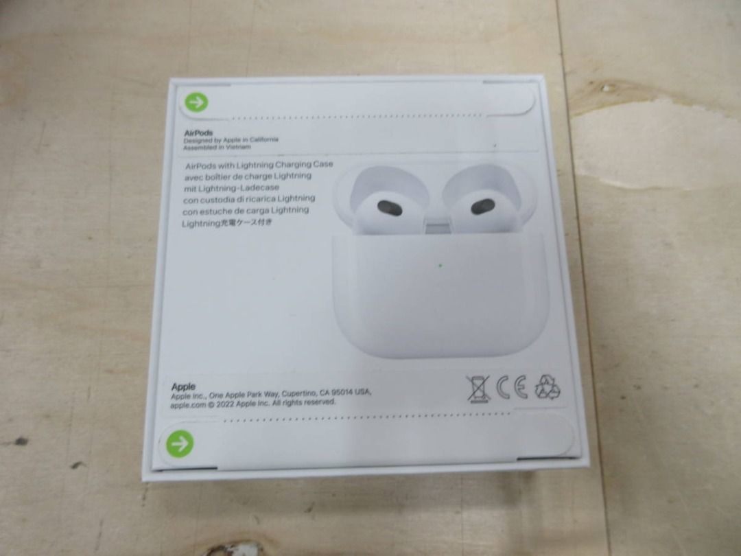 Apple Airpods (第3世代) MPNY3J/A-